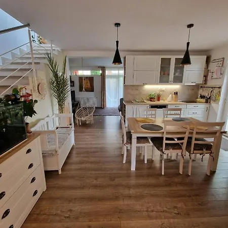 Harmony Haven - Spacious 4br House With Free Parking *