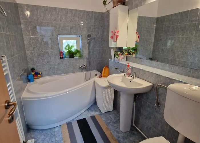 Harmony Haven - Spacious 4br House With Free Parking Dom wakacyjny Kluż-Napoka