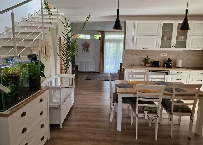 Harmony Haven - Spacious 4br House With Free Parking Dom wakacyjny